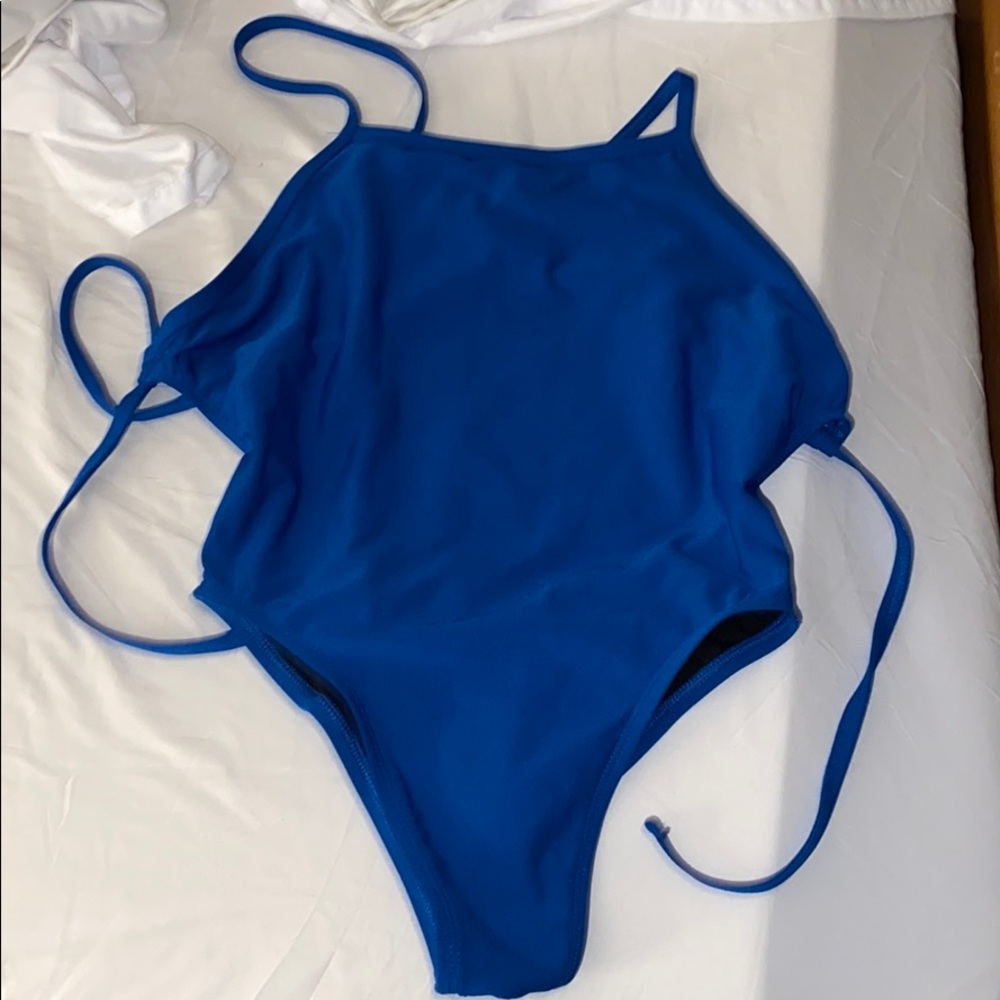 Jolyn Onsie Dayno 2.